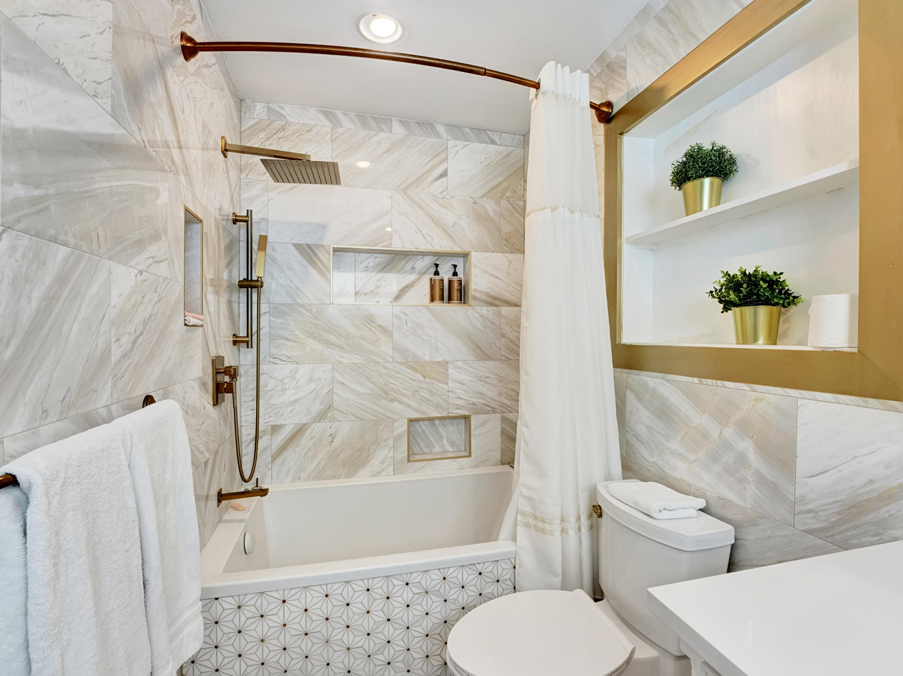 701 West Royal Palm Road Boca Raton, FL 33486 - Photo 16 of 35 Primary Bathroom