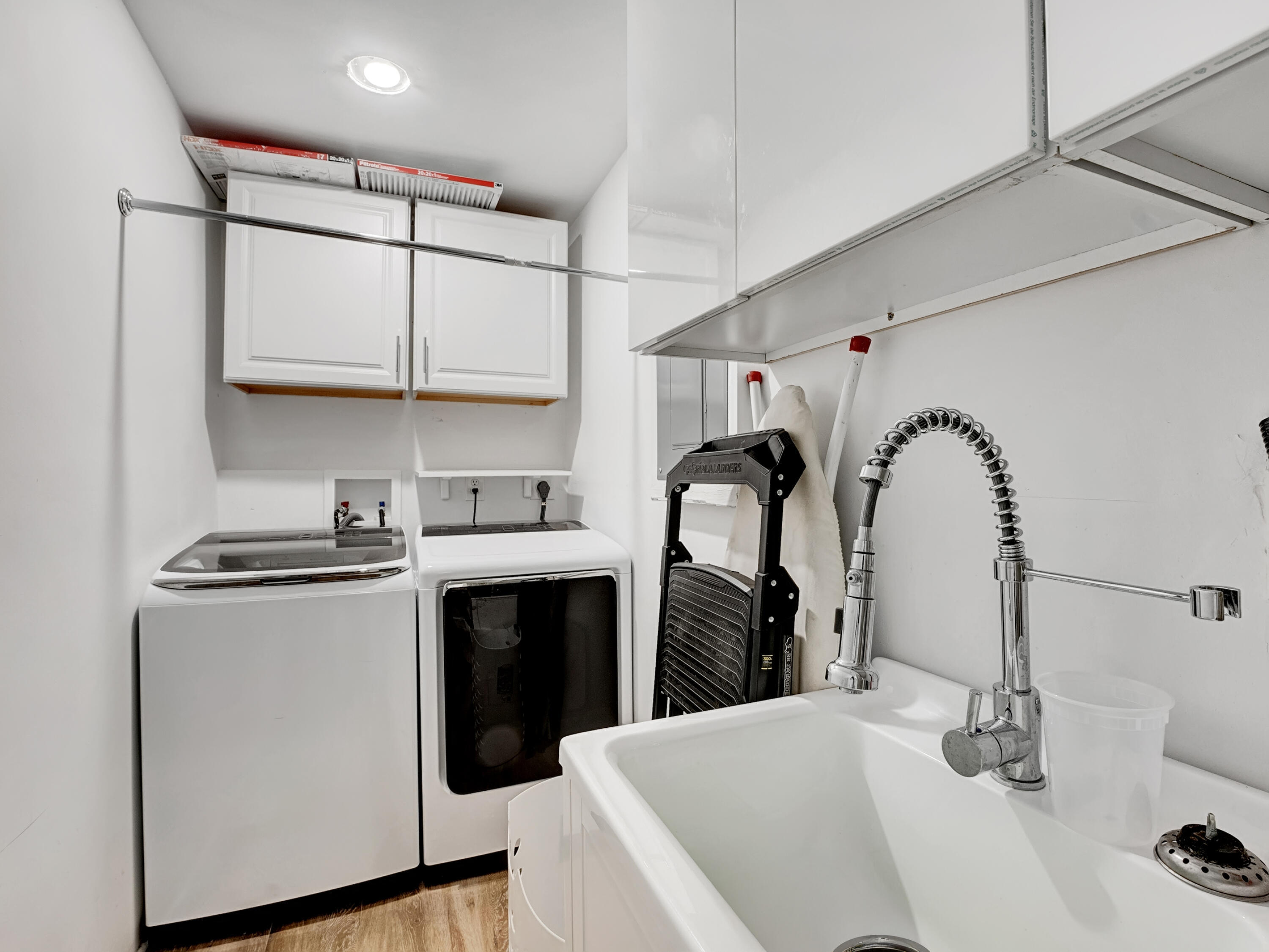 701 West Royal Palm Road Boca Raton, FL 33486 - Photo 23 of 35 Laundry Room