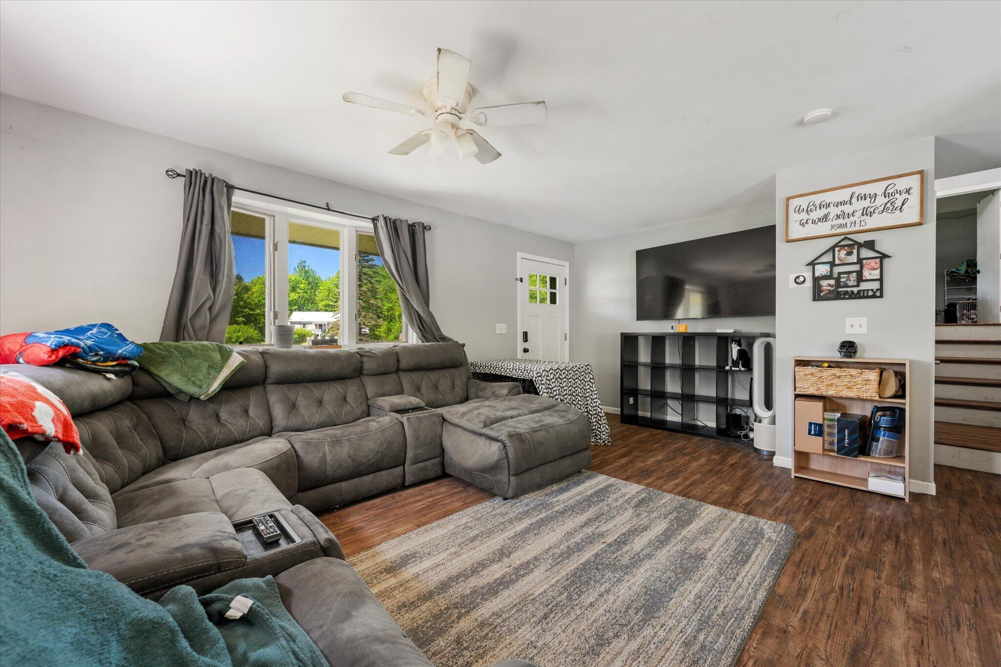 11 Treadwell Acres Hermon, ME 04401 - Photo 8 of 37 08-Living Room