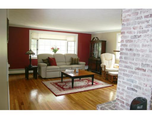 18 Erwin Road North Reading, MA 01864 - Photo 5 of 15 Gallery Image 5