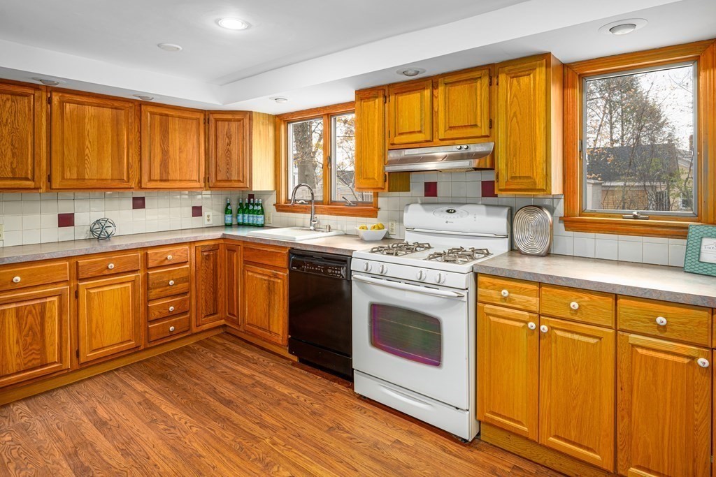 47 Madison Road Waltham, MA 02453 - Photo 10 of 20 Gallery Image 10
