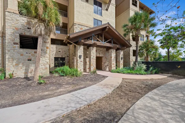 $375,000 | 96 Island Drive, Unit 46, Horseshoe Bay, TX 78657