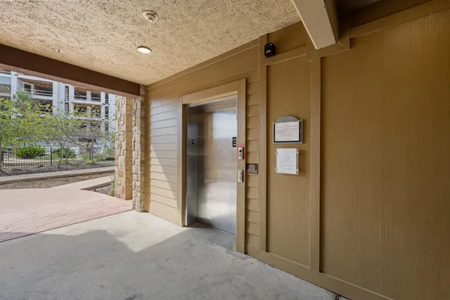 $375,000 | 96 Island Drive, Unit 46, Horseshoe Bay, TX 78657