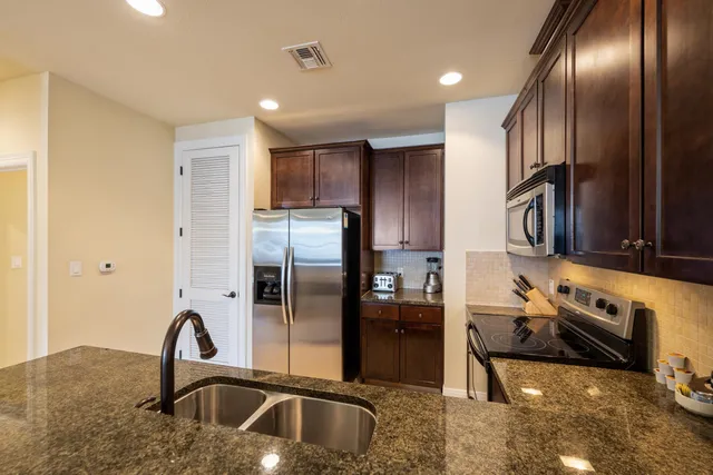 $375,000 | 96 Island Drive, Unit 46, Horseshoe Bay, TX 78657