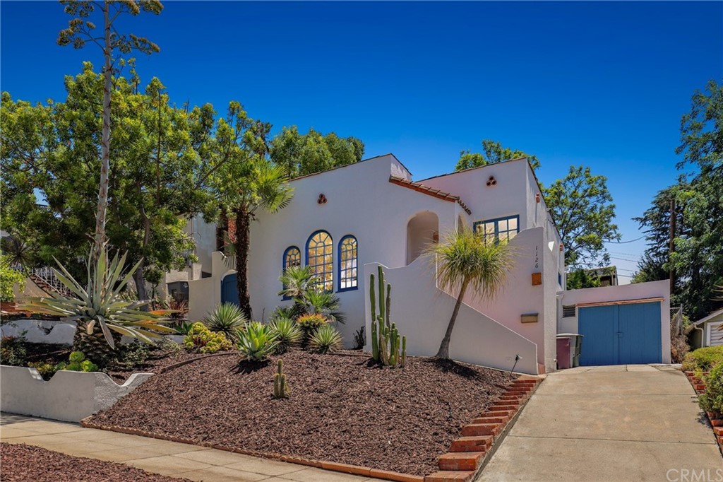 1126 Scofield Drive Glendale, CA 91205 - Photo 5 of 49 a house view with a garden space