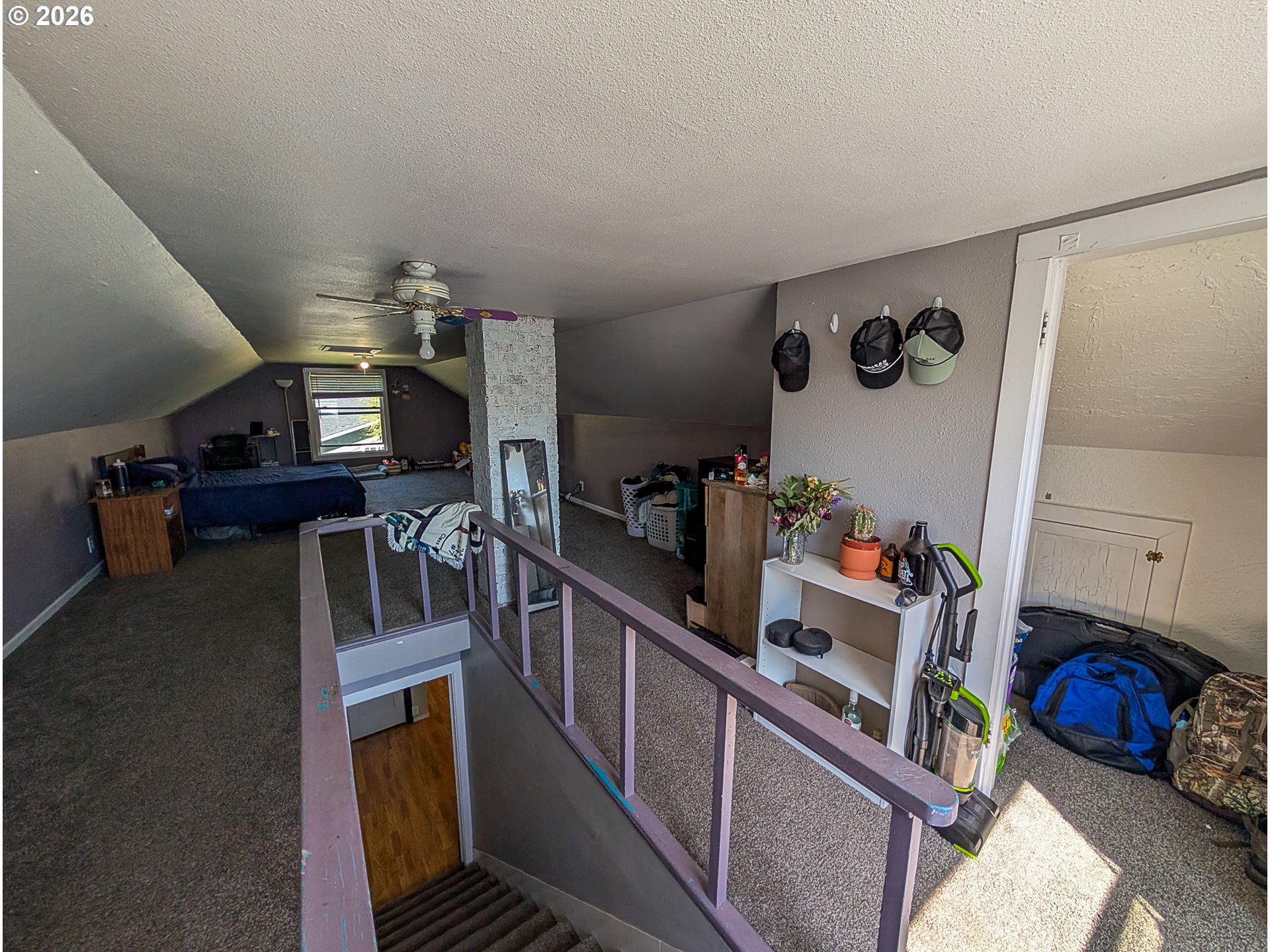 2802 North Spruce Street La Grande, OR 97850 - Photo 19 of 26 a living room with furniture