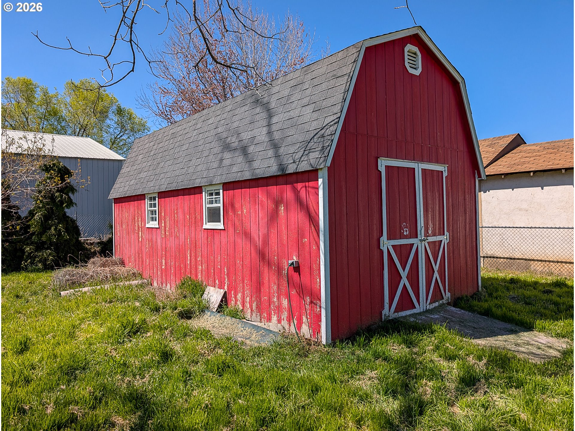 2802 North Spruce Street La Grande, OR 97850 - Photo 22 of 26 a view of a back yard of the house