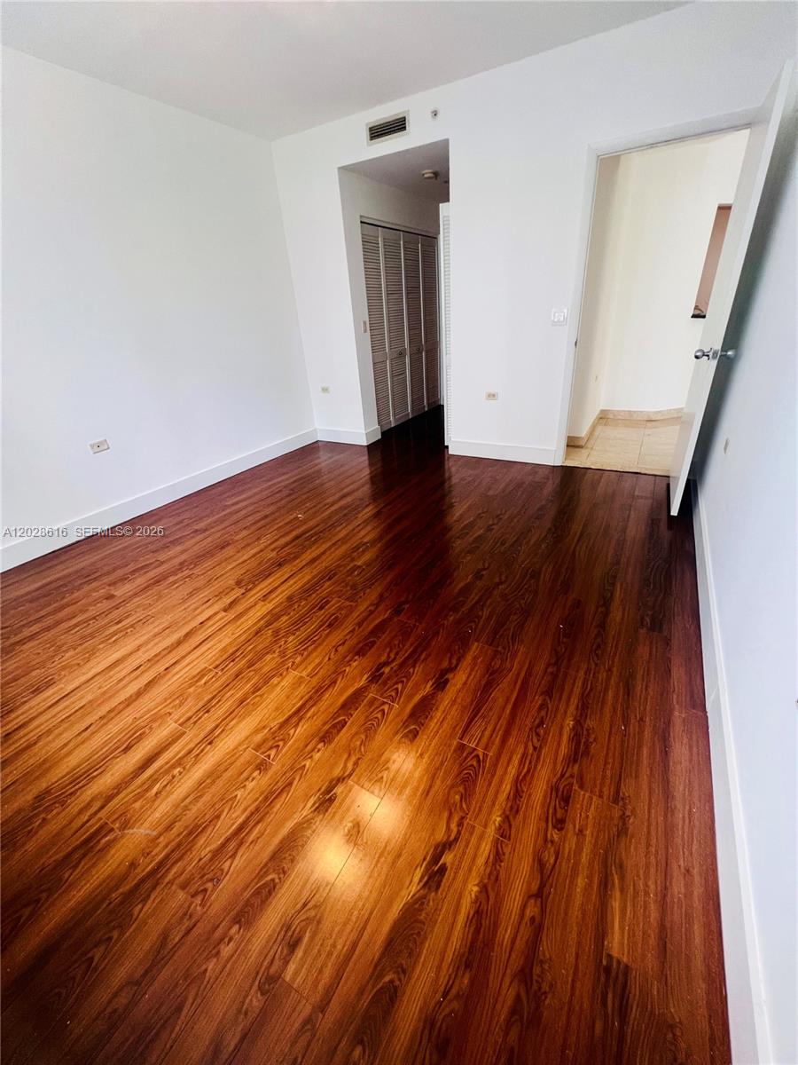801 Brickell Key Boulevard, Unit 906 Miami, FL 33131 - Photo 10 of 29
