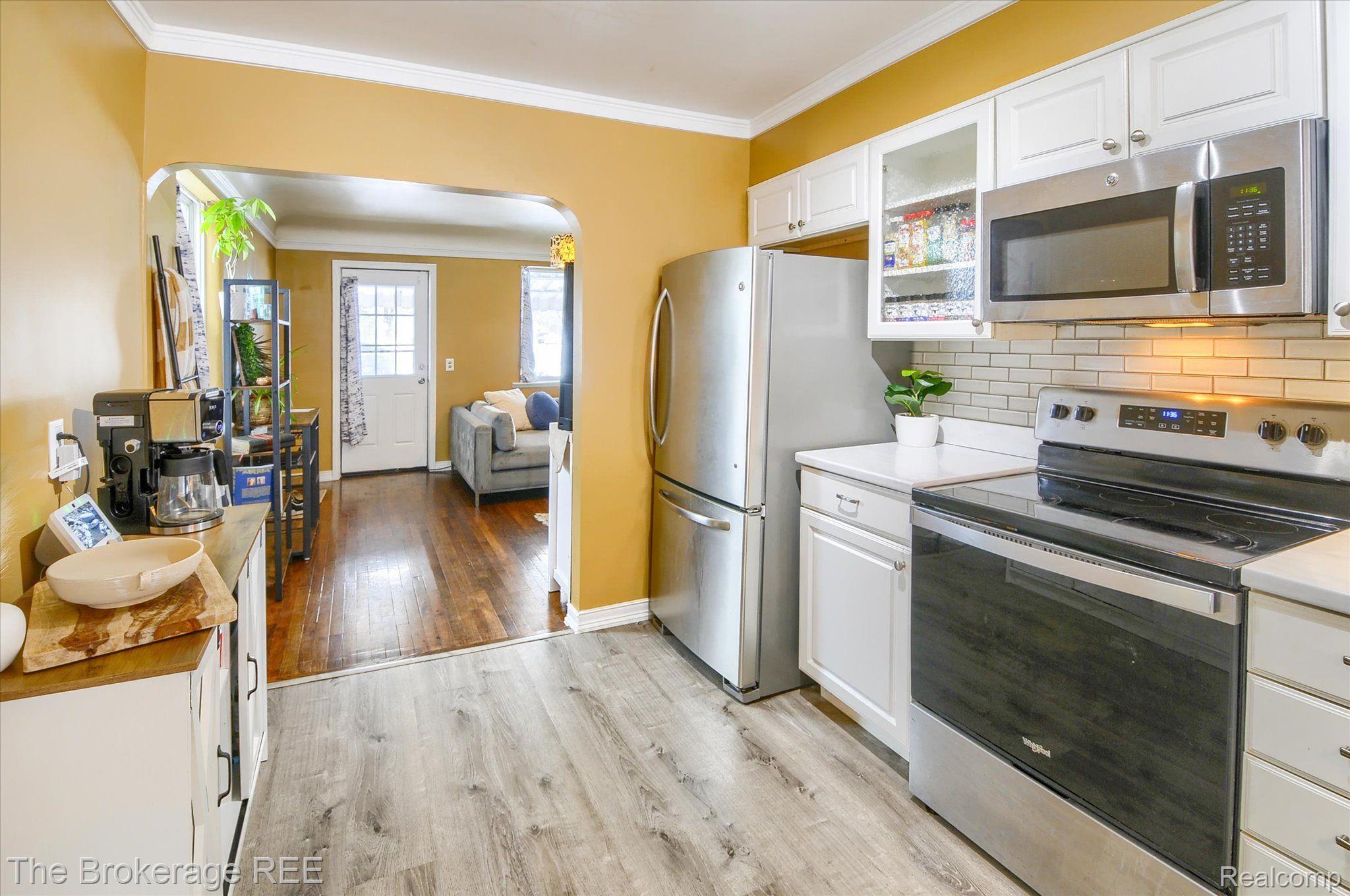 2477 Covert Road Burton, MI 48509 - Photo 17 of 41 Gallery Image 17