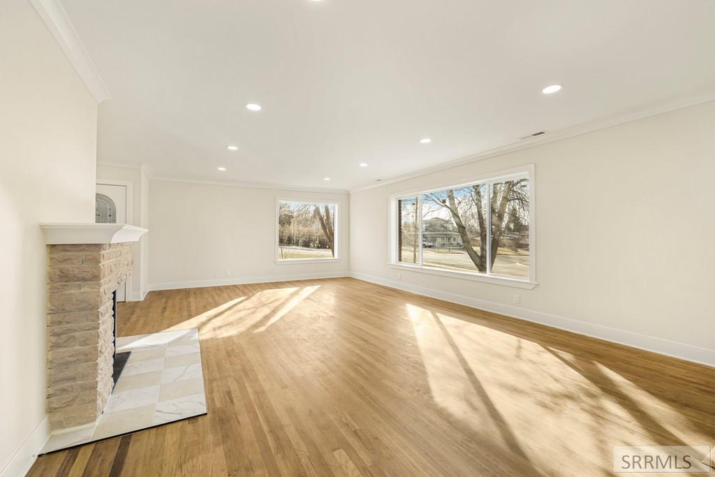 75 South 3rd East Rexburg, ID 83440 - Photo 3 of 35