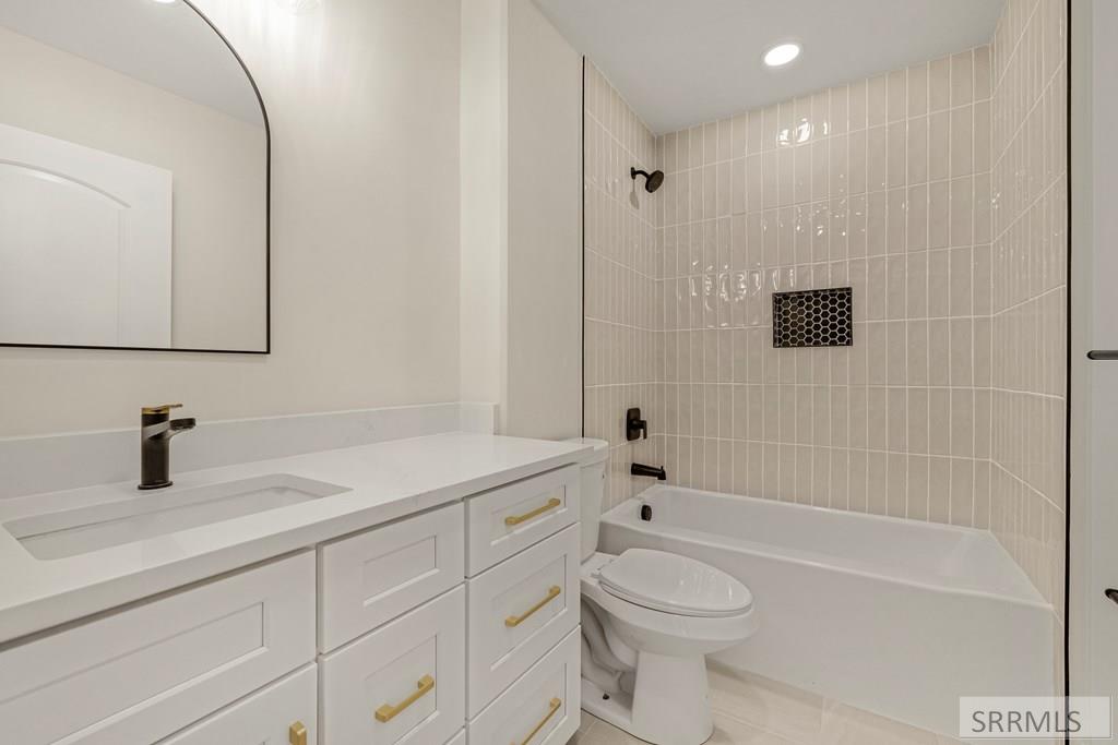 75 South 3rd East Rexburg, ID 83440 - Photo 10 of 35