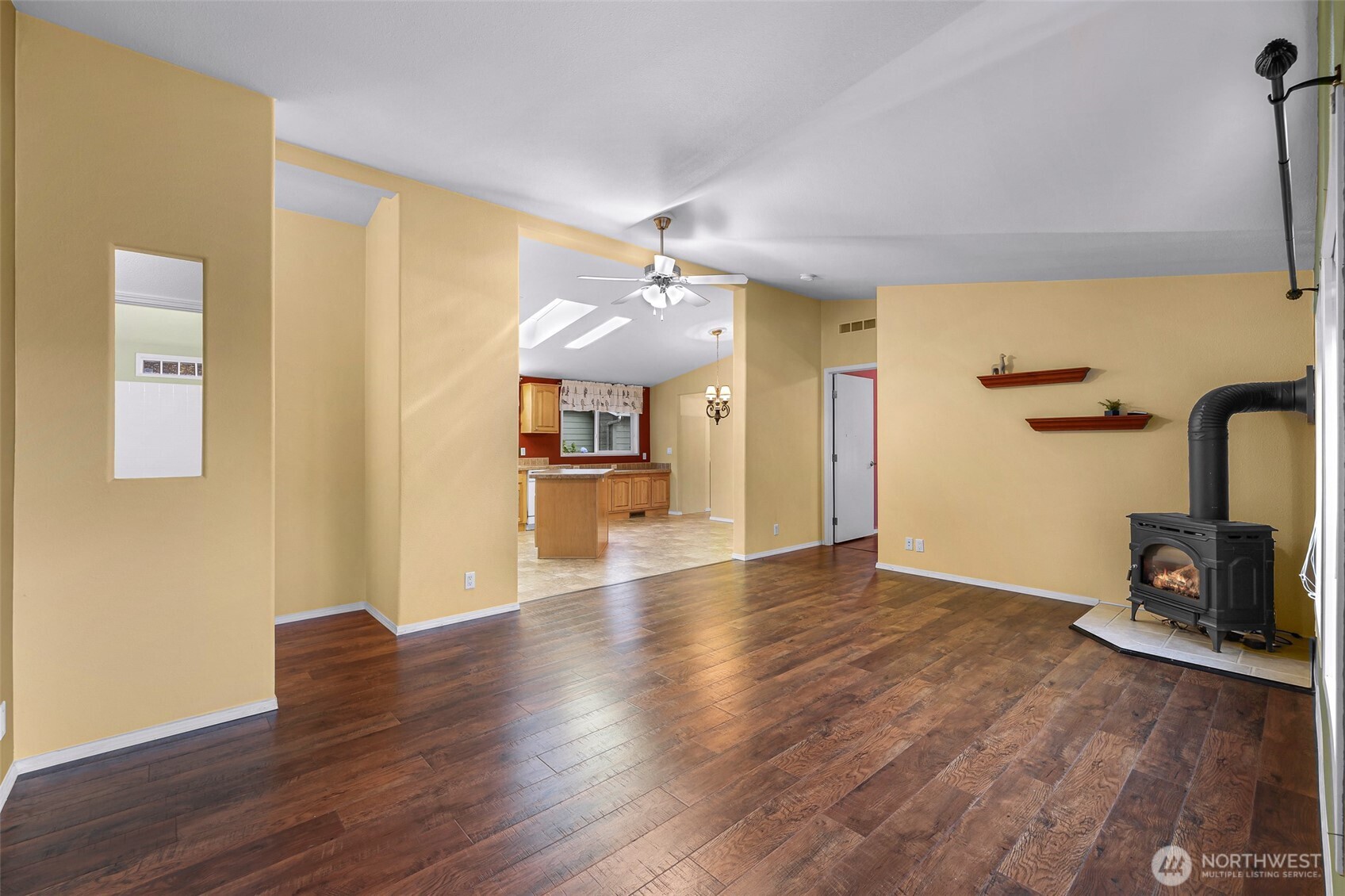 6350 Portal Way, Unit 48 Ferndale, WA 98248 - Photo 4 of 37 a view of a livingroom with wooden floor