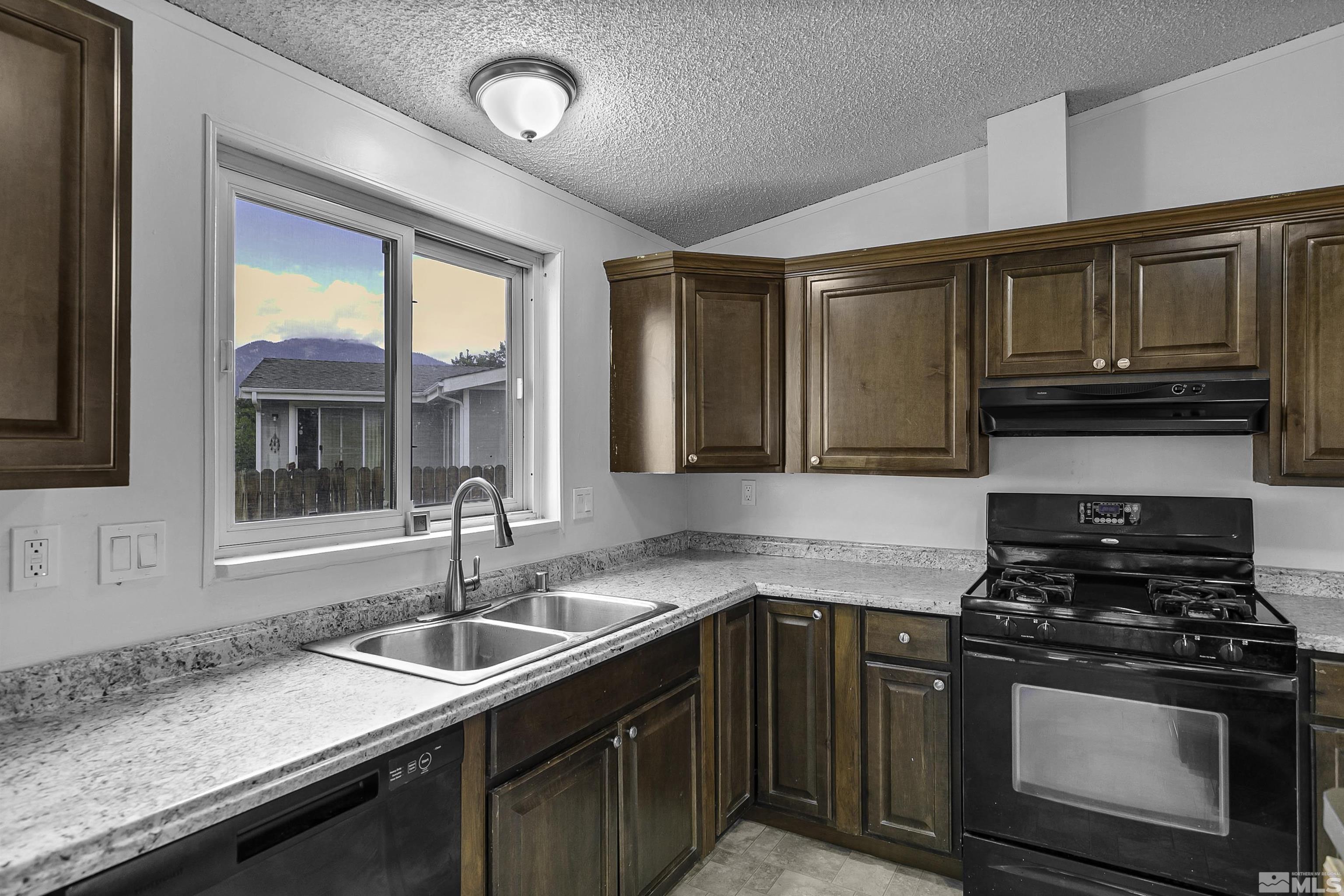 972 Lehigh Circle Carson City, NV 89705 - Photo 11 of 35 Photo 11