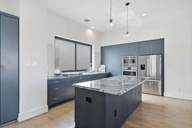 $615,000 | 1436 West 24th Street, Houston, TX 77008