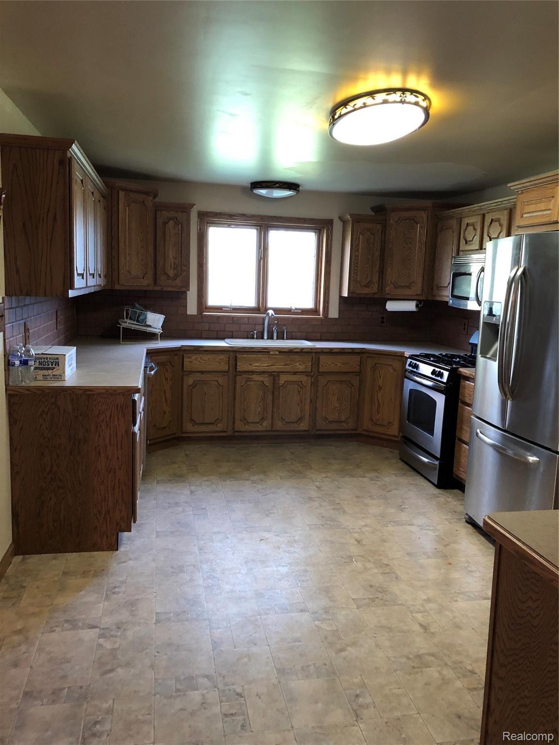 5664 Secord Lake Road Dryden, MI 48428 - Photo 10 of 48 KITCHEN