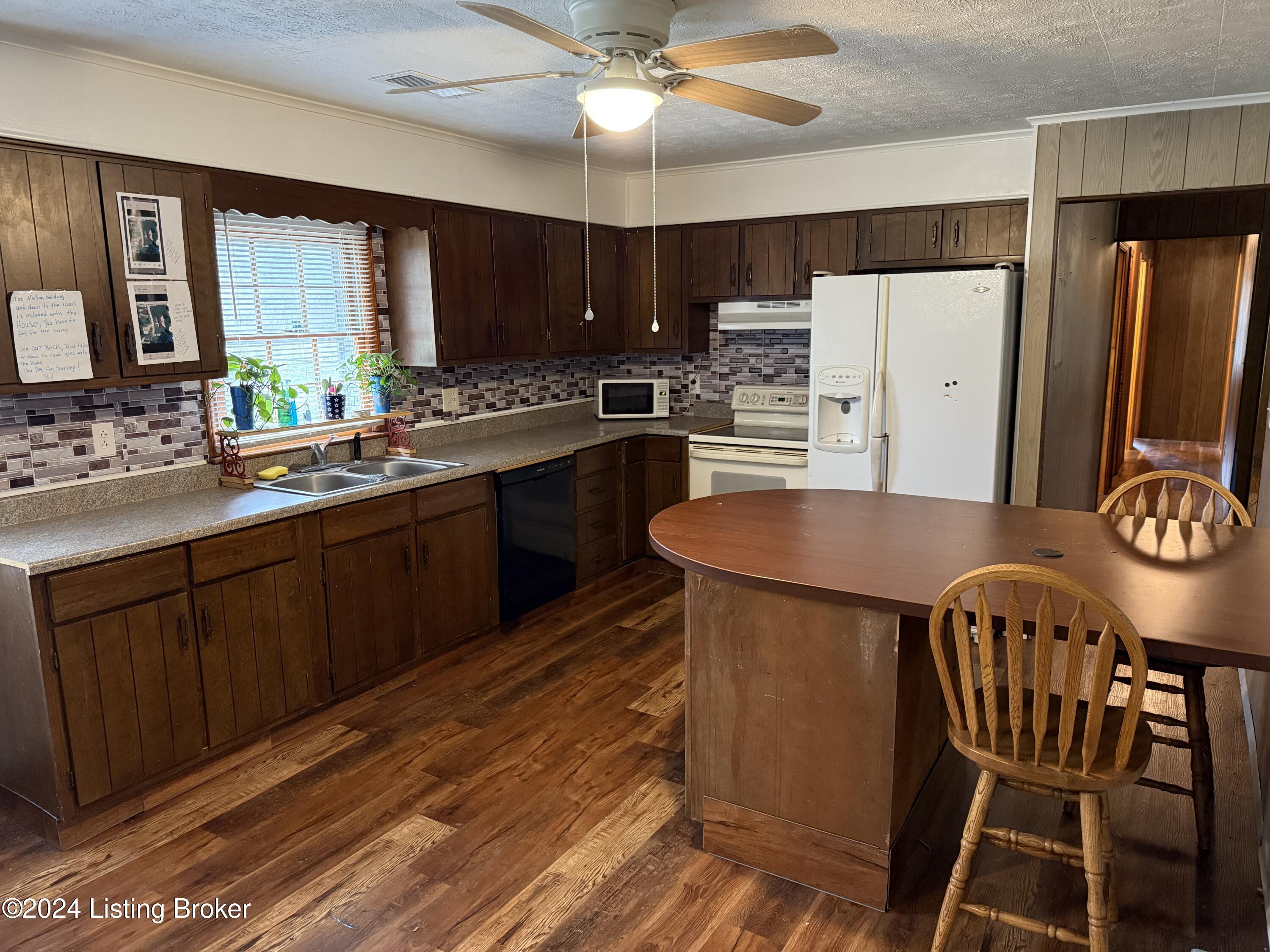 425 Sheep Pen Road Frankfort, KY 40601 - Photo 7 of 23 kitchen