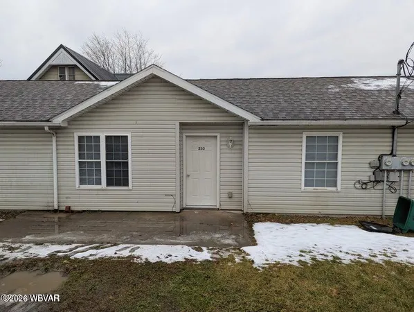 $850 | 253 Underwood Street, Jersey Shore, PA 17740