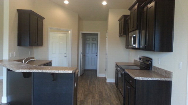 594 Fulton Loop Foley, AL 36535 - Photo 14 of 26 Kitchen