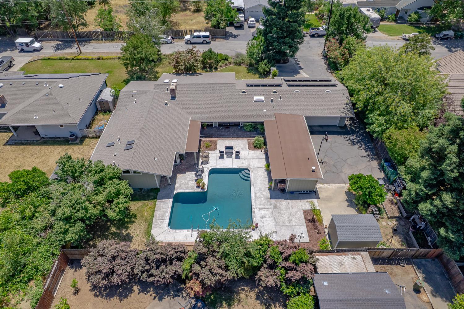 1880 Magnolia Street Gridley, CA 95948 - Photo 5 of 95 an aerial view of a house with a yard
