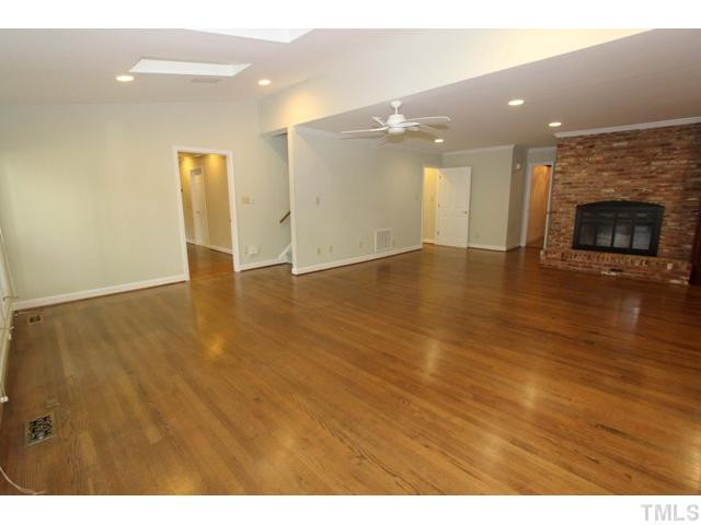 2601 Sherborne Place Raleigh, NC 27612 - Photo 8 of 25 Photo 8