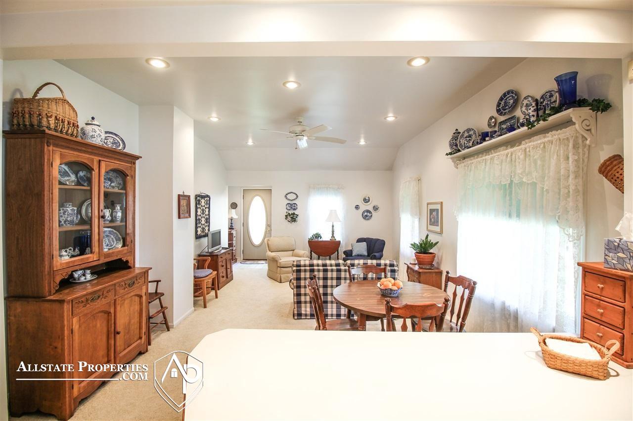 7049 East Carpenter Road Davison, MI 48423 - Photo 7 of 20 21452486-6.JPG