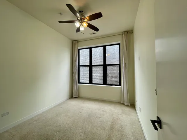 $2,600 | 2 South Leavitt Street, Unit 304, Chicago, IL 60612