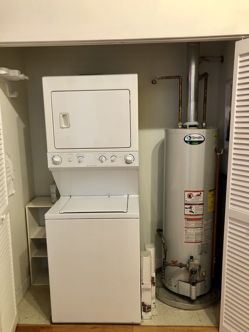 2 South Leavitt Street, Unit 304 Chicago, IL 60612 - Photo 16 of 19