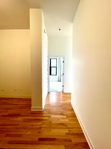 $2,600 | 2 South Leavitt Street, Unit 304, Chicago, IL 60612