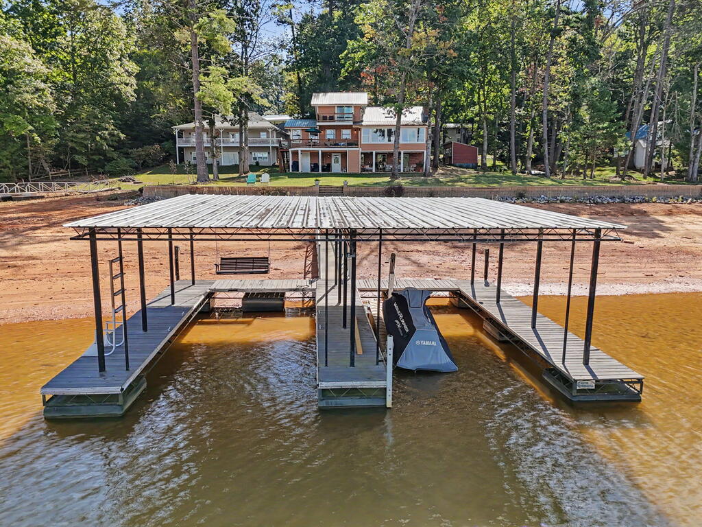 332 Piney Point Road Blairsville, GA 30512 - Photo 1 of 90 Main View