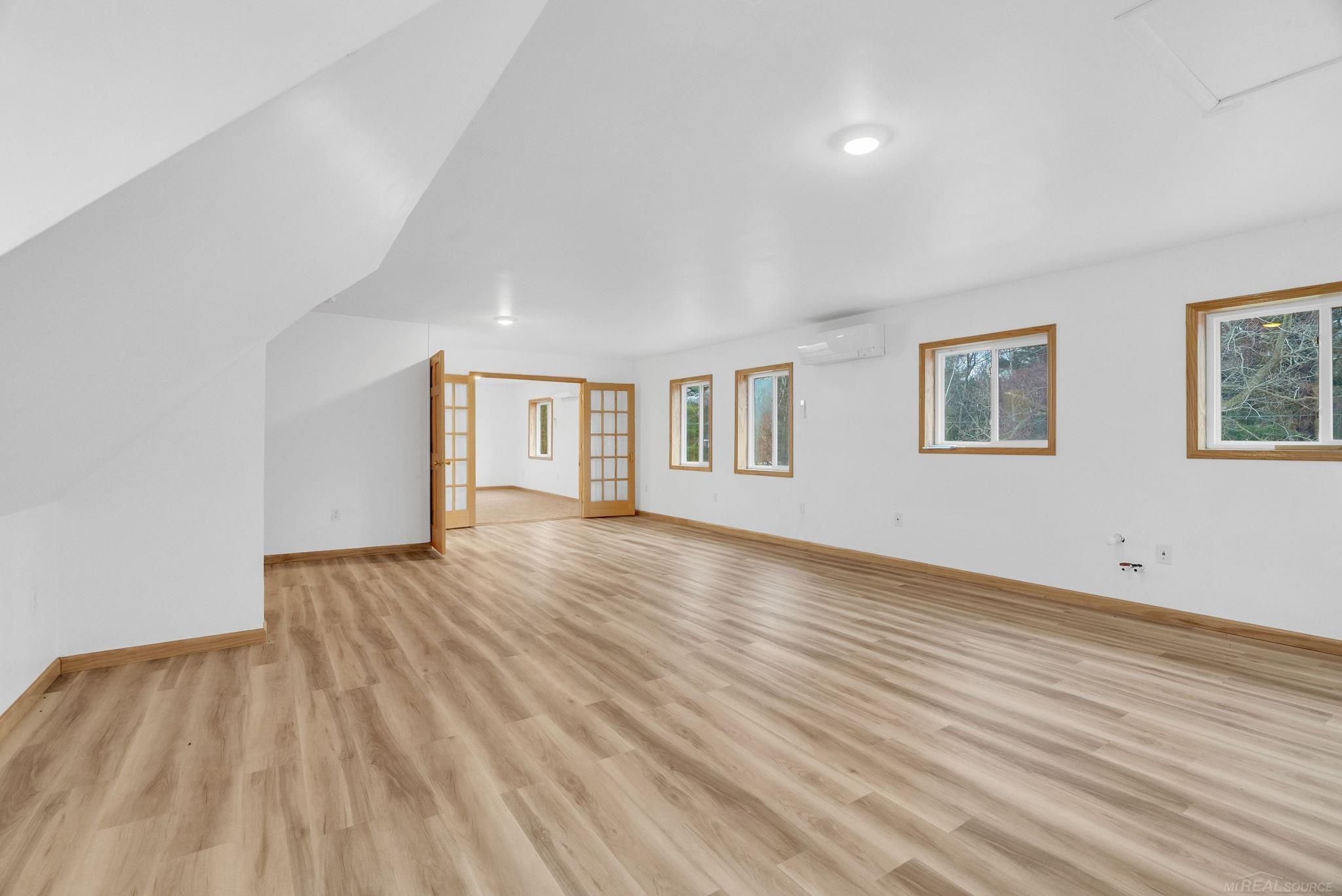 4358 Lakeshore Road Lexington, MI 48450 - Photo 27 of 68