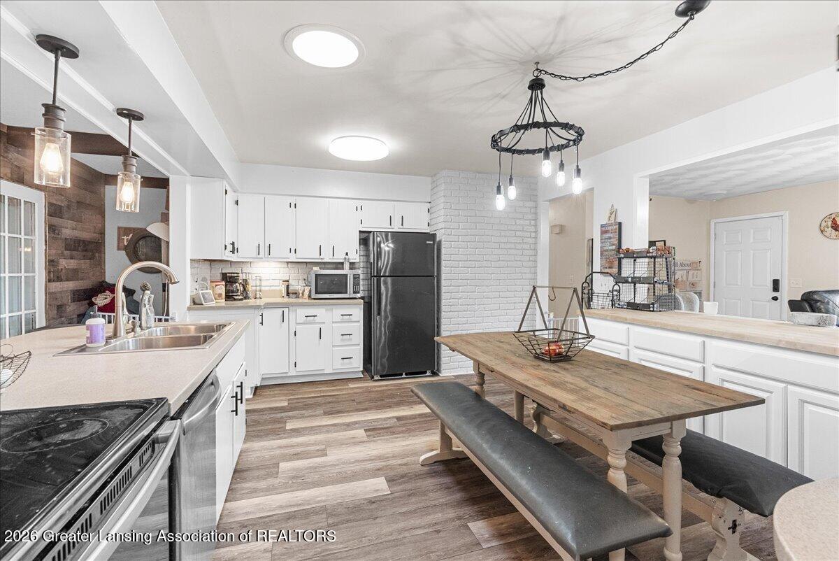 6603 West Cutler Road Dewitt, MI 48820 - Photo 7 of 37 30-Media Jett - 24
