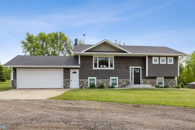 $449,000 | 18117 Cherry Creek Lane, Detroit Lakes, MN 56501