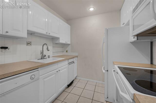 910 Tenderfoot Hill Road, Unit 103 Colorado Springs, CO 80906 - Photo 16 of 38