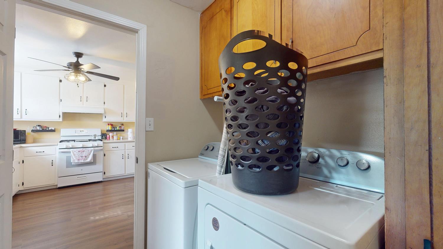 1526 8th Street Firebaugh, CA 93622 - Photo 1 of 59