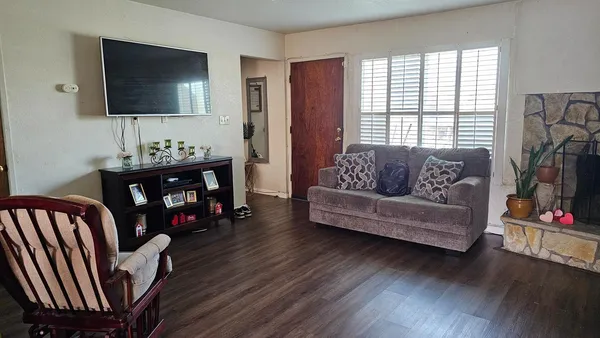 $338,000 | 1526 8th Street, Firebaugh, CA 93622