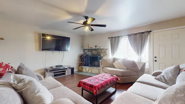 $338,000 | 1526 8th Street, Firebaugh, CA 93622