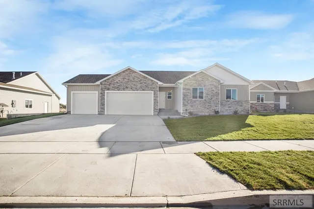 $555,000 | 5344 Cypress Creek Drive, Idaho Falls, ID 83401