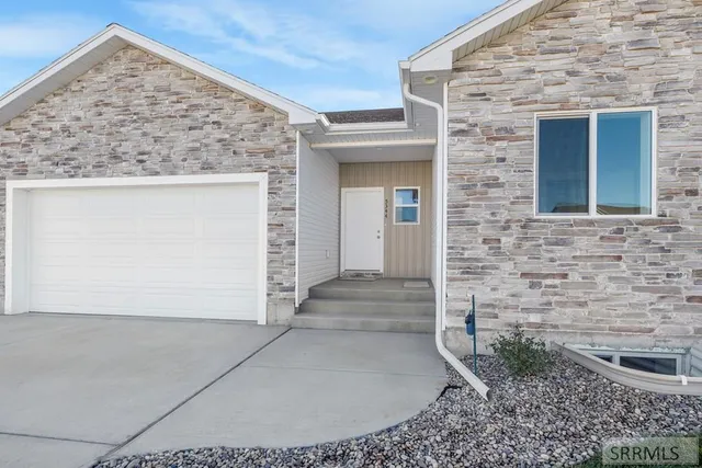 $555,000 | 5344 Cypress Creek Drive, Idaho Falls, ID 83401