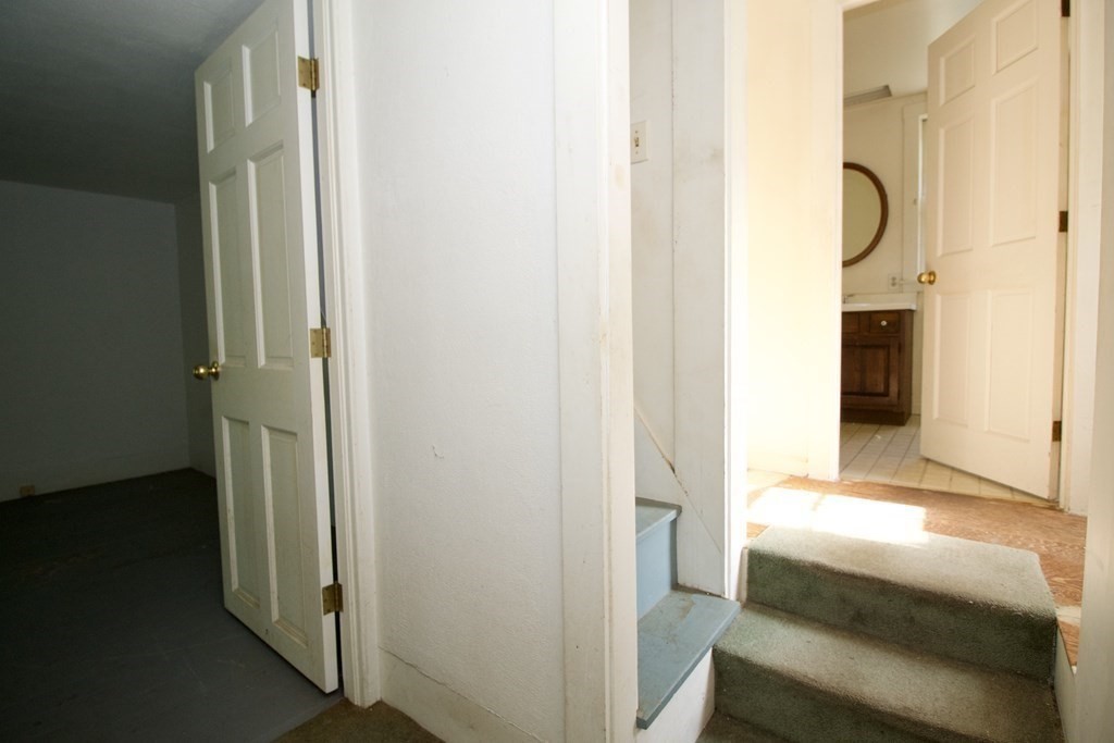 33 Stinson Road Andover, MA 01810 - Photo 20 of 40