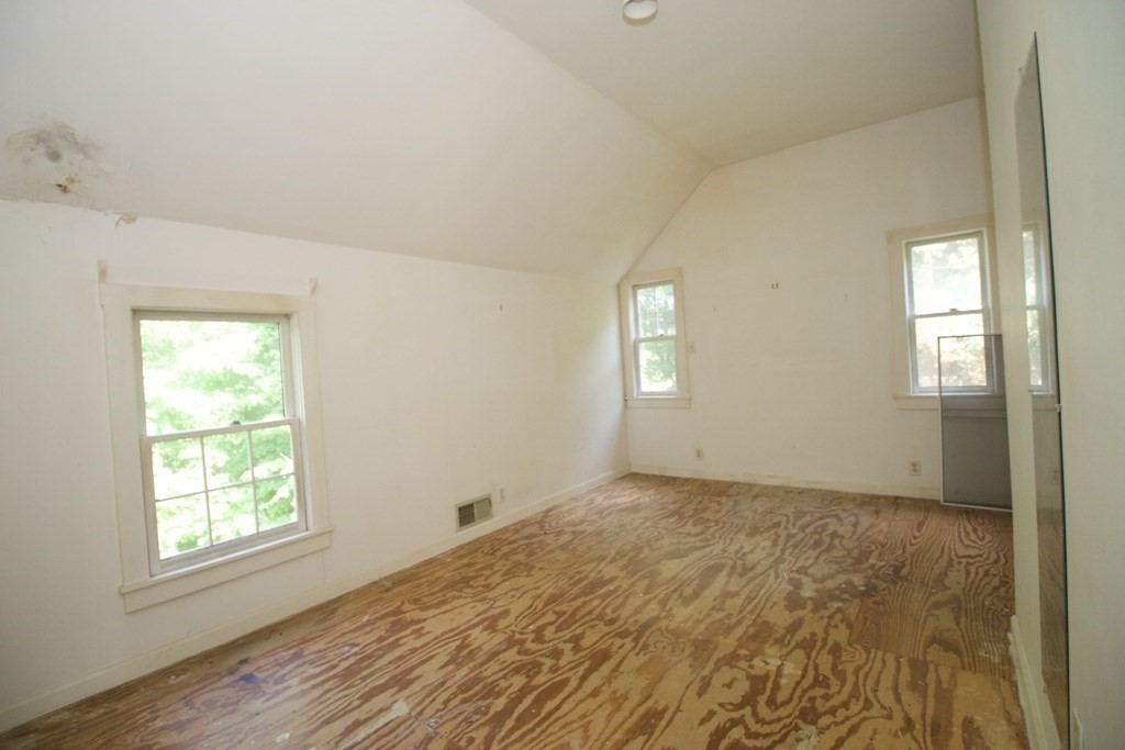 33 Stinson Road Andover, MA 01810 - Photo 23 of 40