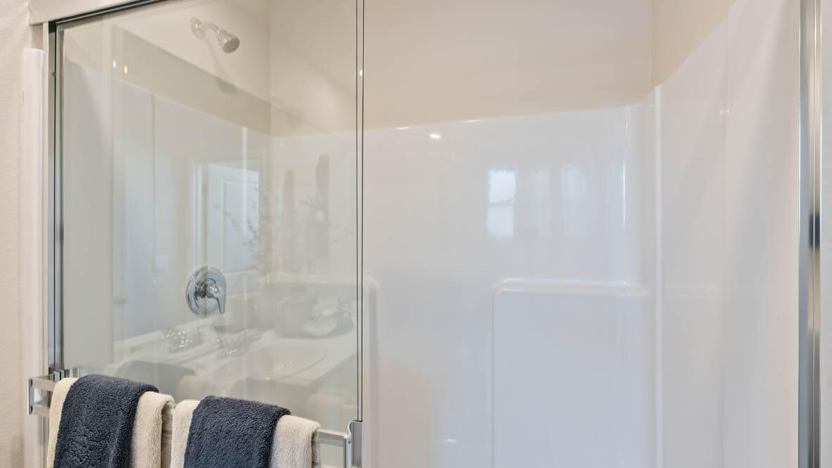 61175 Southeast Splendor Lane Bend, OR 97702 - Photo 28 of 35 028 primary bathroom