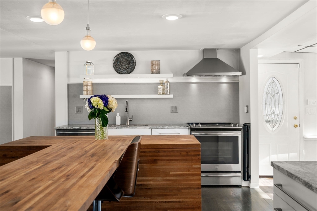 121 Leighton Road Boston, MA 02136 - Photo 9 of 31 Gallery Image 9
