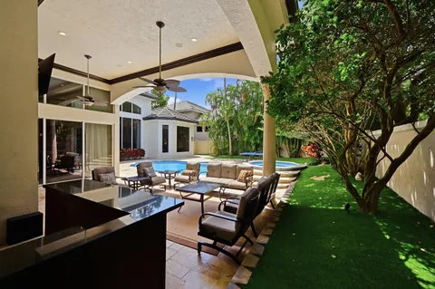 $2,475,000 | 2425 Northwest 49th Lane, Boca Raton, FL 33431