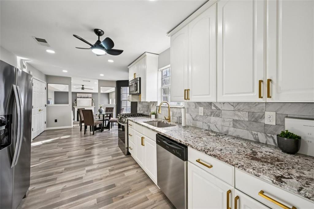 2985 Patty Hollow Decatur, GA 30034 - Photo 8 of 56