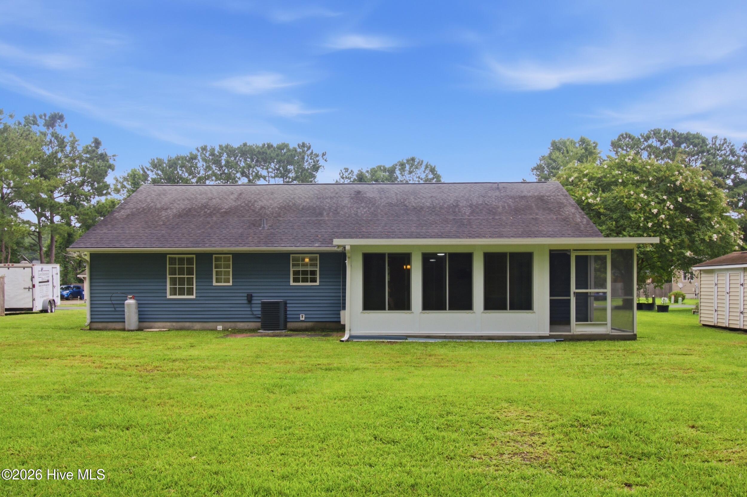 5709 County Line Road New Bern, NC 28562 - Photo 24 of 39 Back