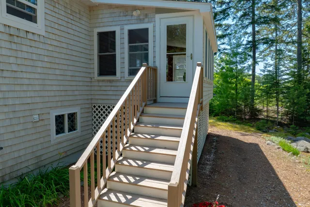 $695,000 | 73 Taunton Bay Shores Road, Franklin, ME 04634