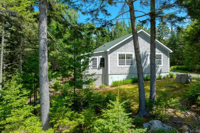 $695,000 | 73 Taunton Bay Shores Road, Franklin, ME 04634