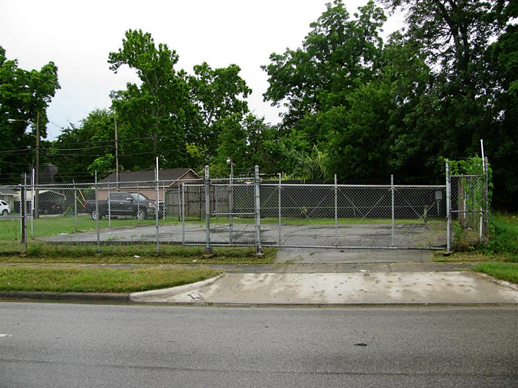0 North North Loop Houston, TX 77008 - Photo 13 of 17