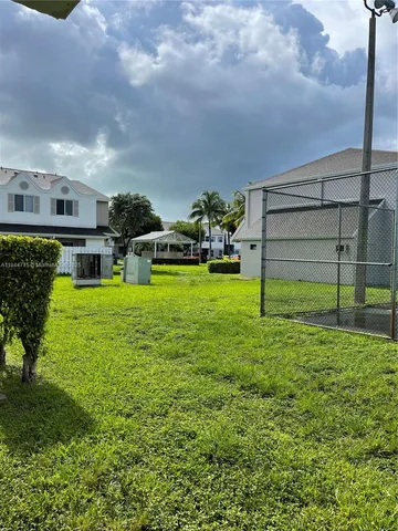 $2,300 | 6725 Northwest 174th Terrace, Unit E12, Hialeah, FL 33015