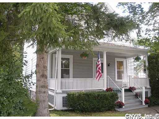32 Maple Street Auburn, NY 13021 - Photo 1 of 1 Exterior Front